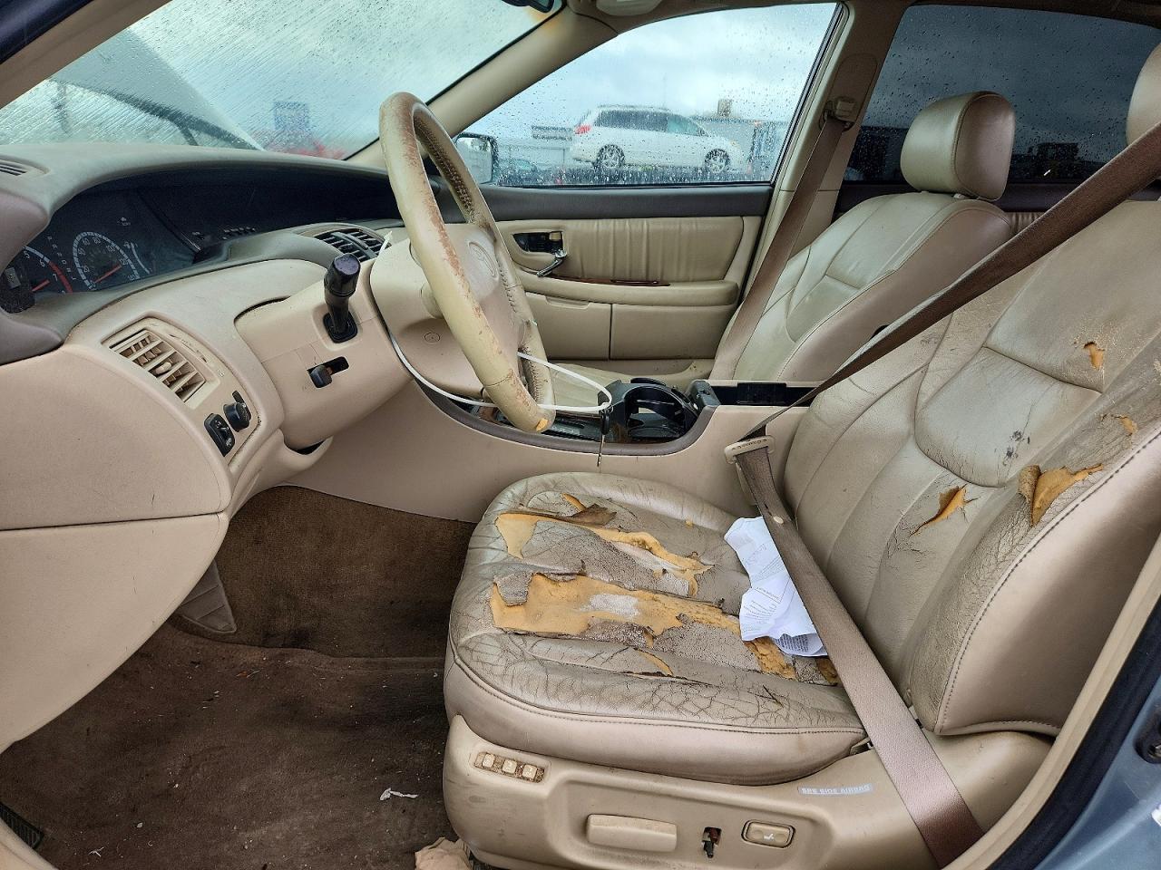 2001 TOYOTA Avalon