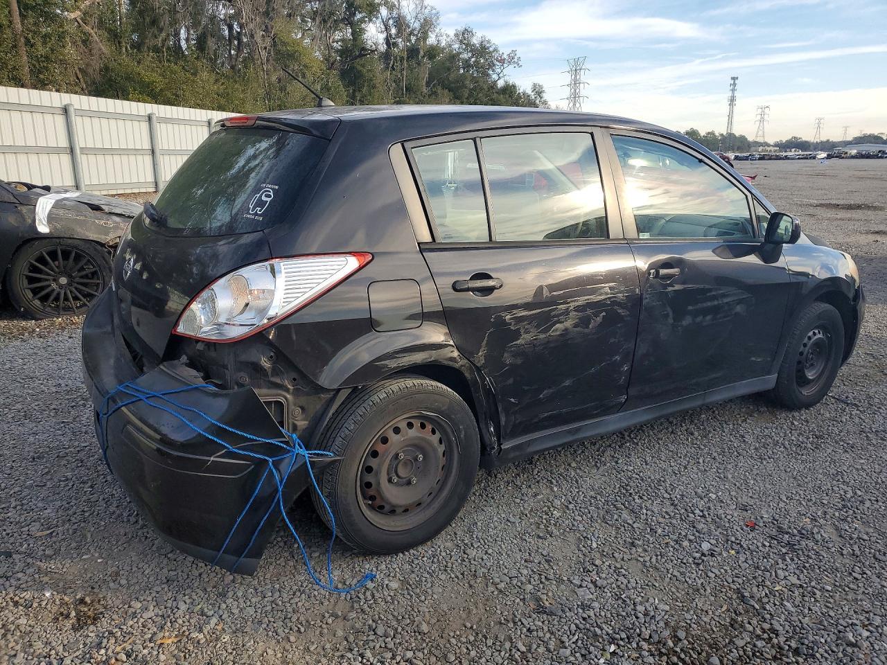 2010 NISSAN VERSA