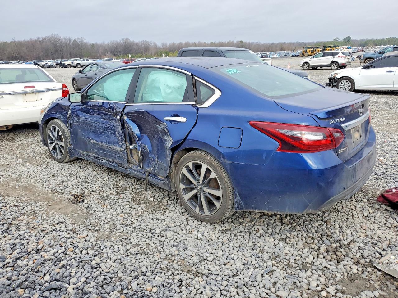2017 NISSAN ALTIMA