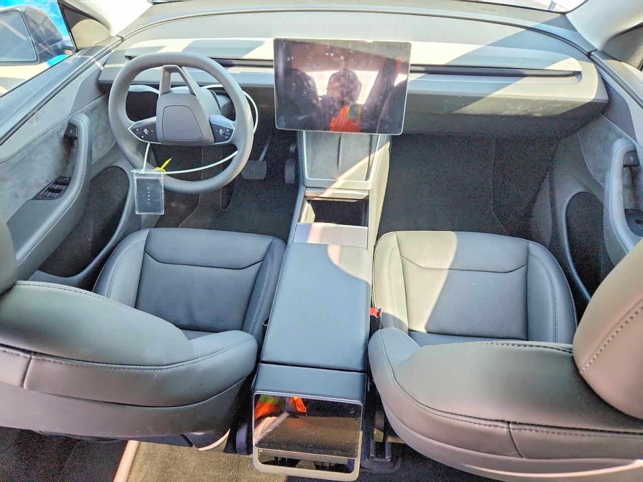 2026 TESLA MODEL Y