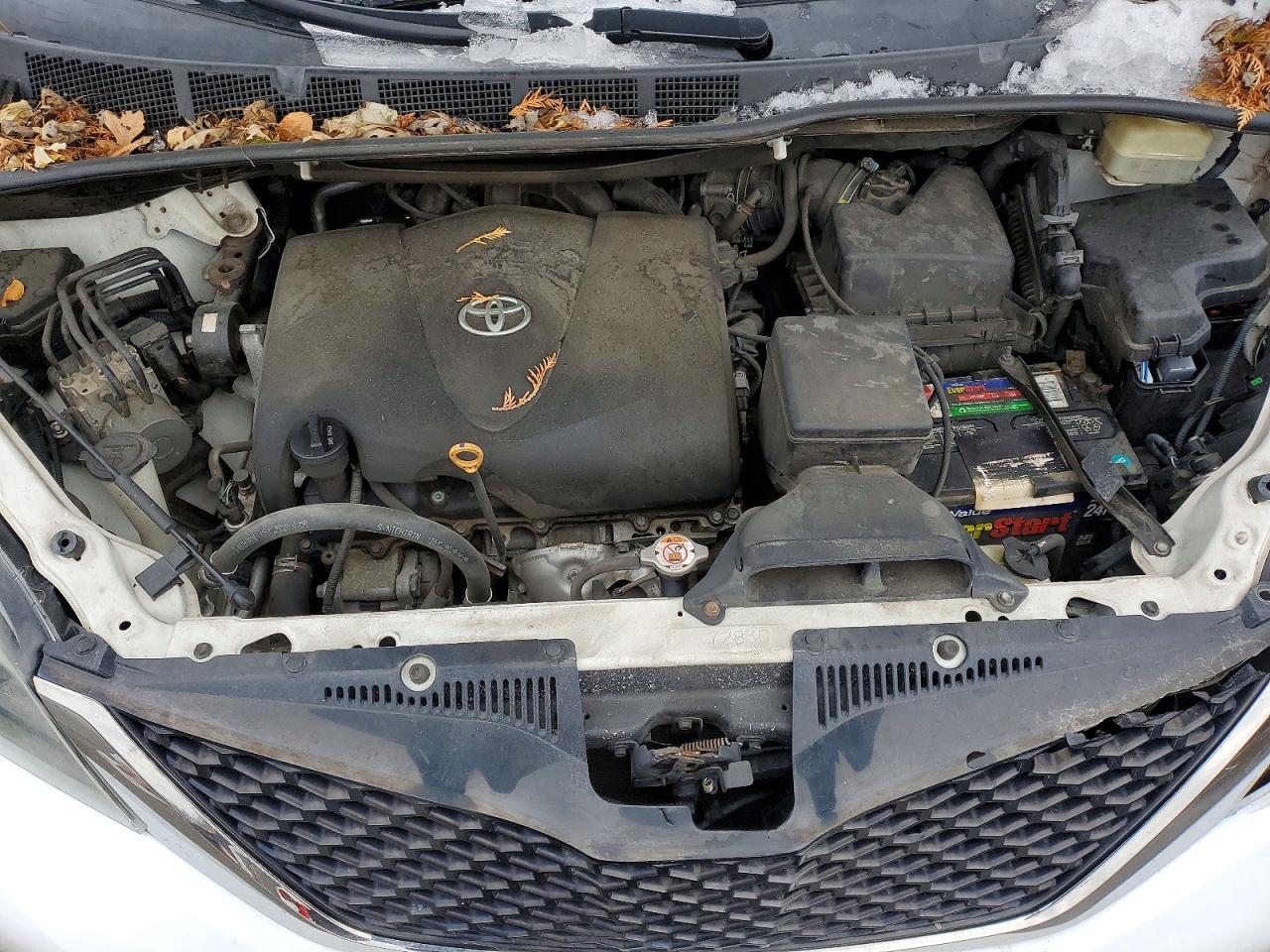 2017 TOYOTA SIENNA