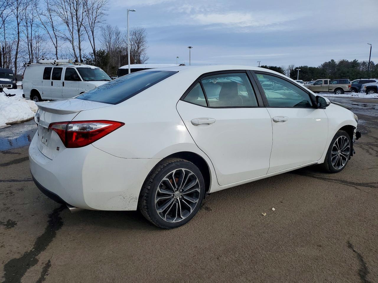 2016 TOYOTA COROLLA