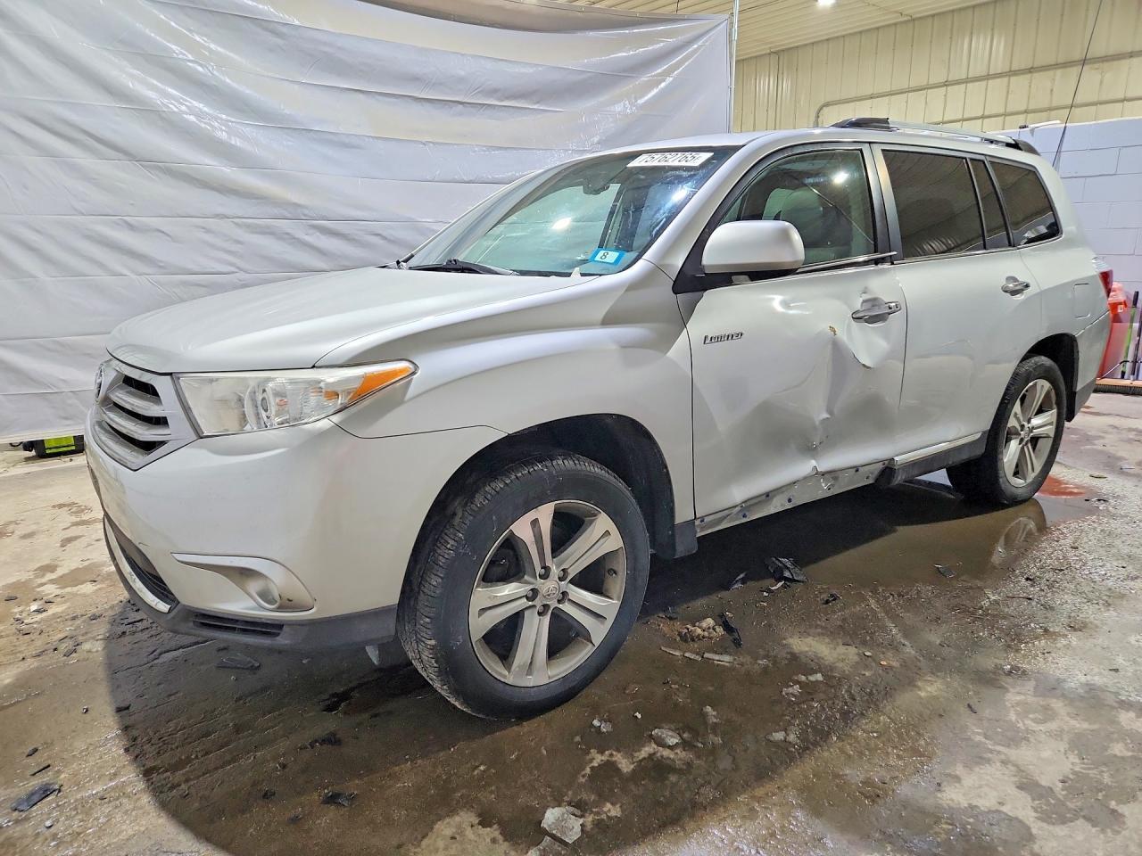 2011 TOYOTA HIGHLANDER