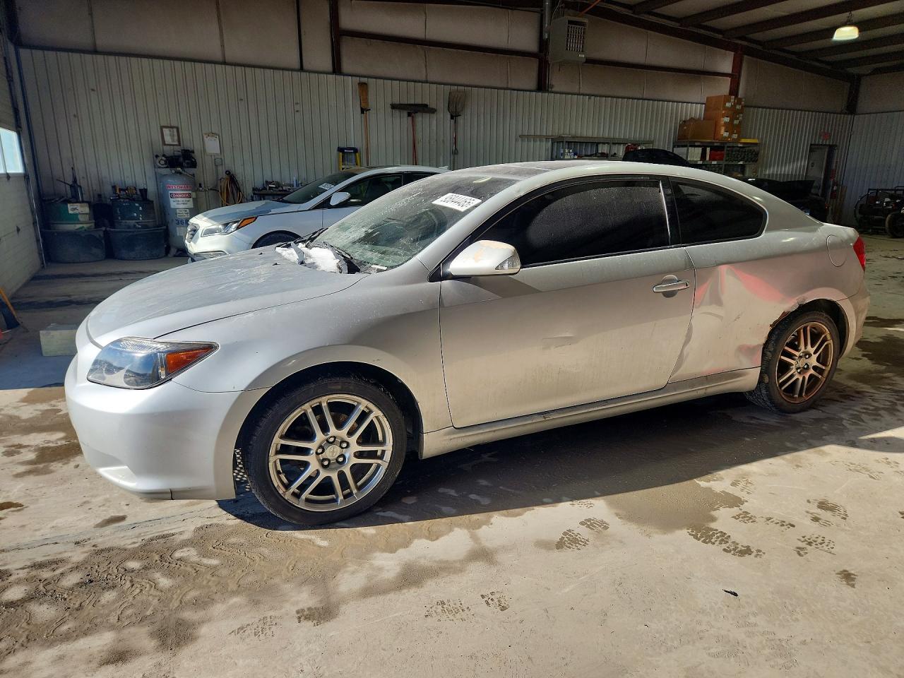 2005 TOYOTA SCION