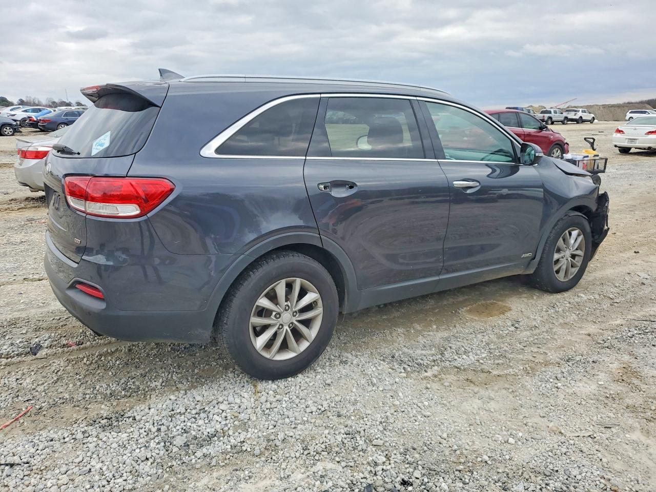 2016 KIA SORENTO