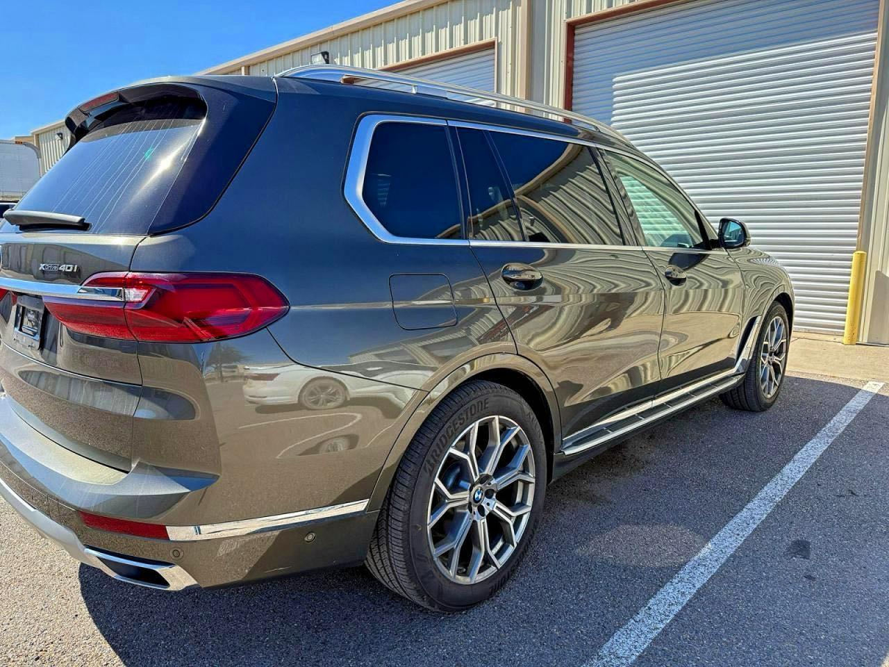 2022 BMW X7