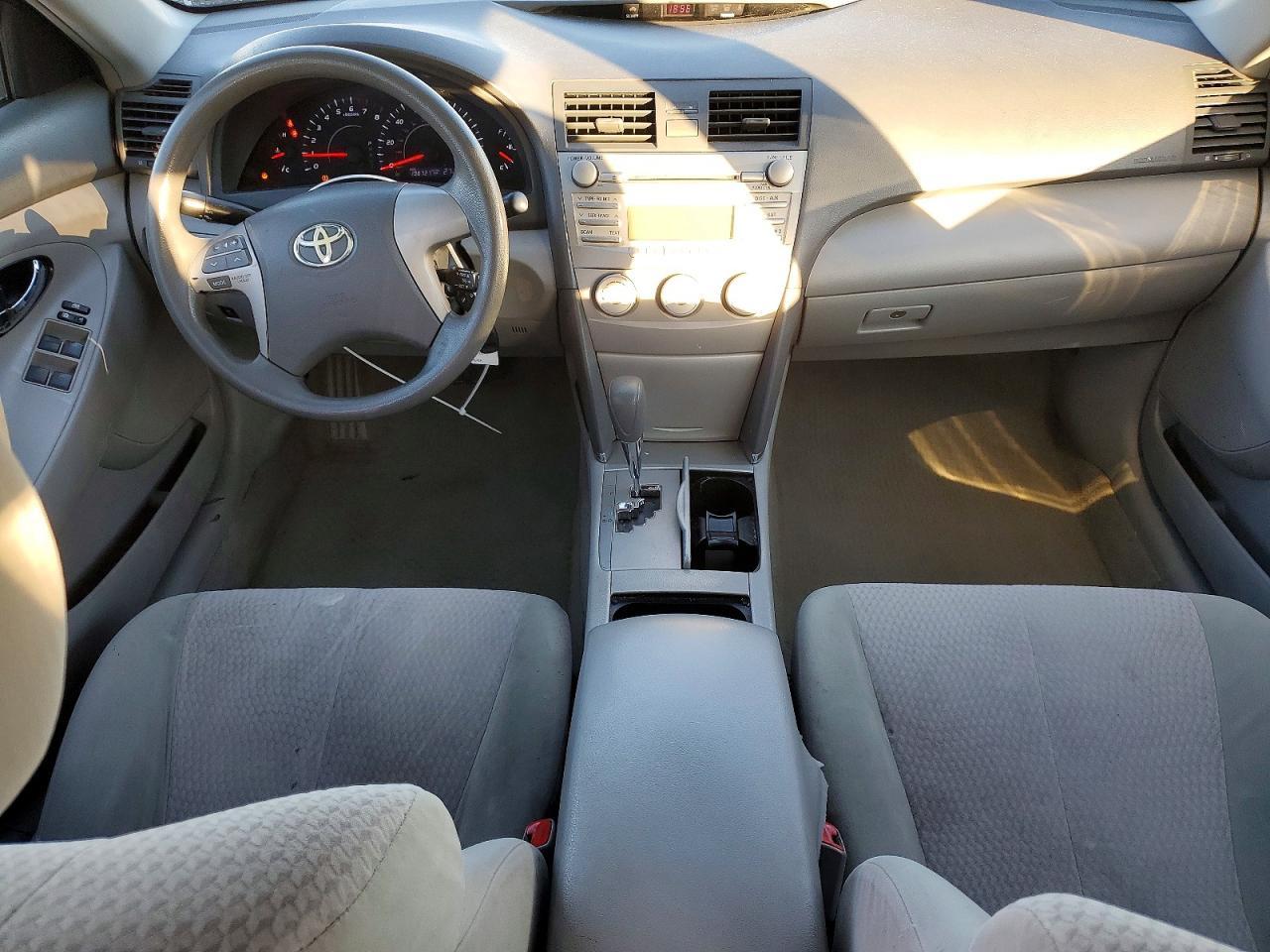 2010 TOYOTA CAMRY