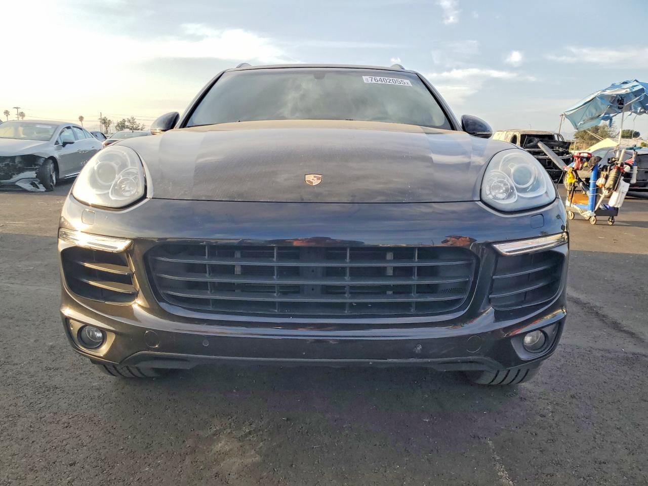 2017 PORSCHE CAYENNE