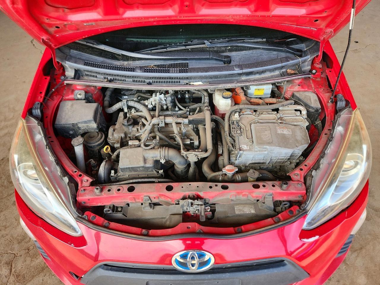 2016 TOYOTA Prius c