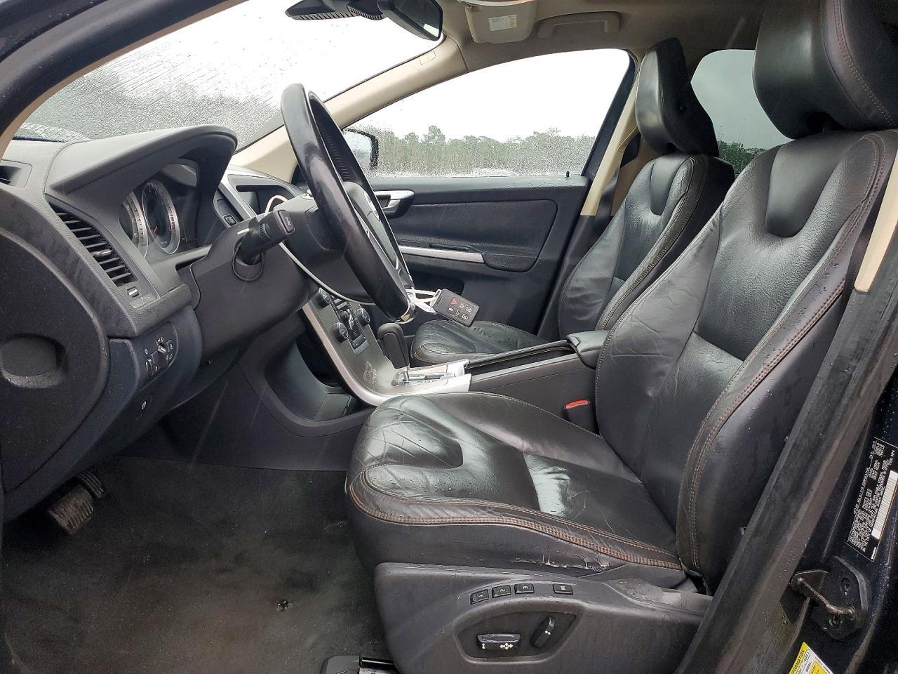2011 VOLVO XC60