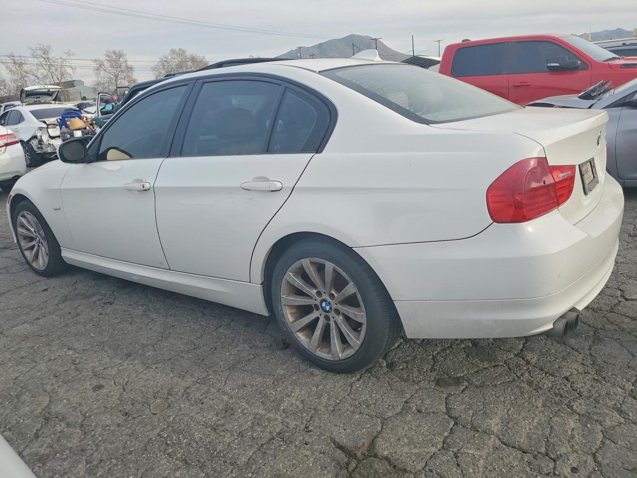 2011 BMW 3 SERIES
