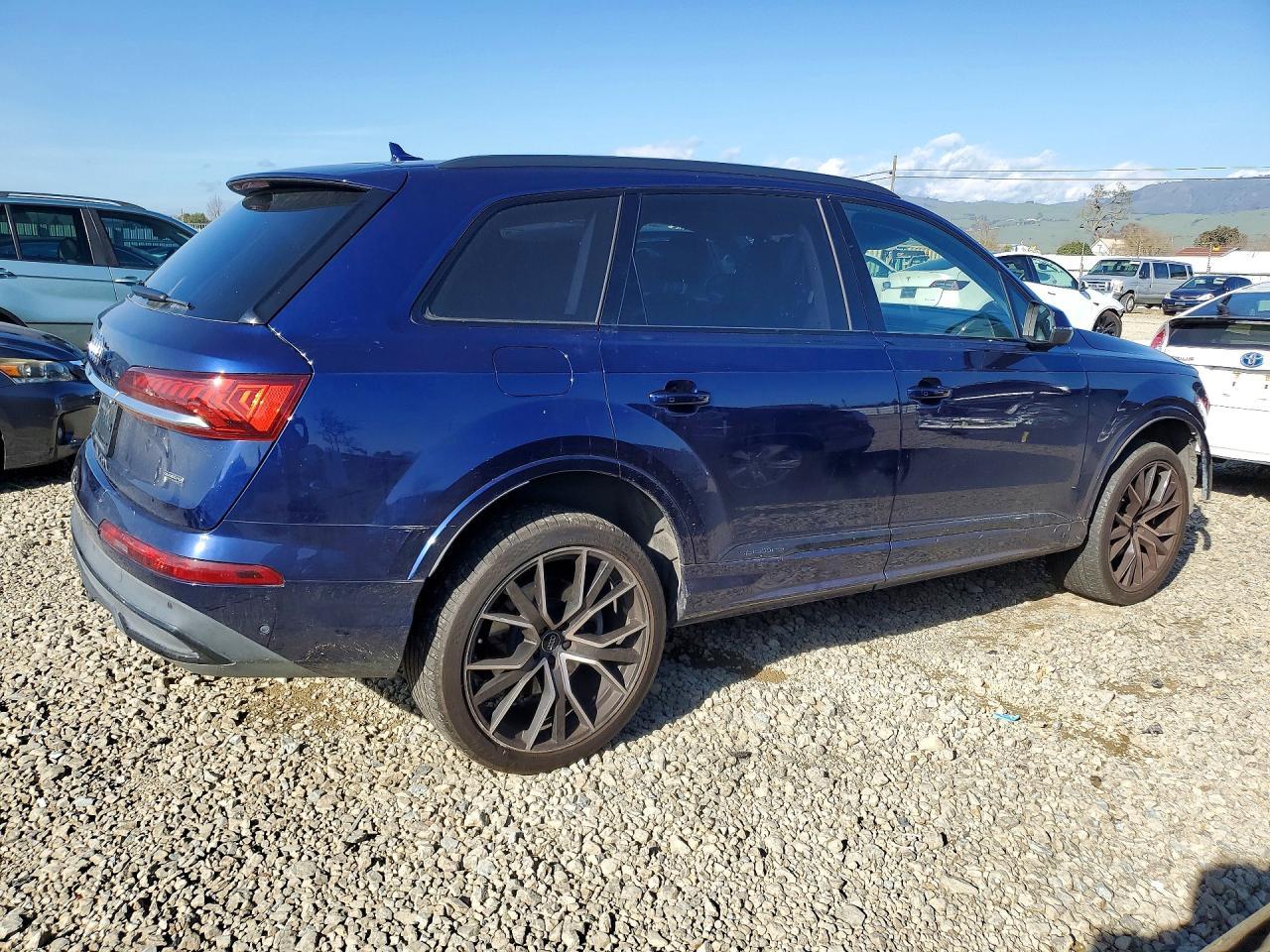 2021 AUDI Q7