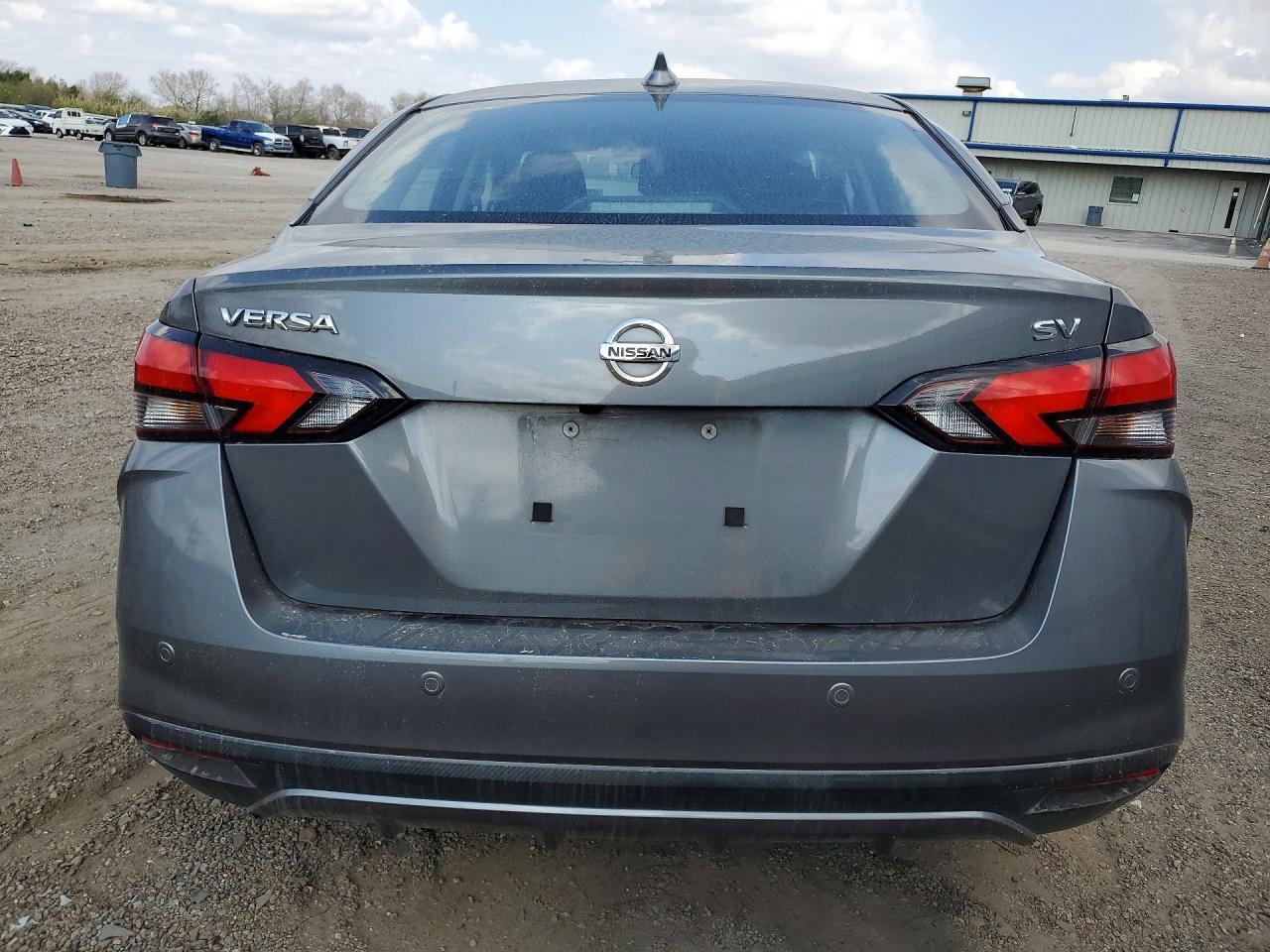 2021 NISSAN VERSA