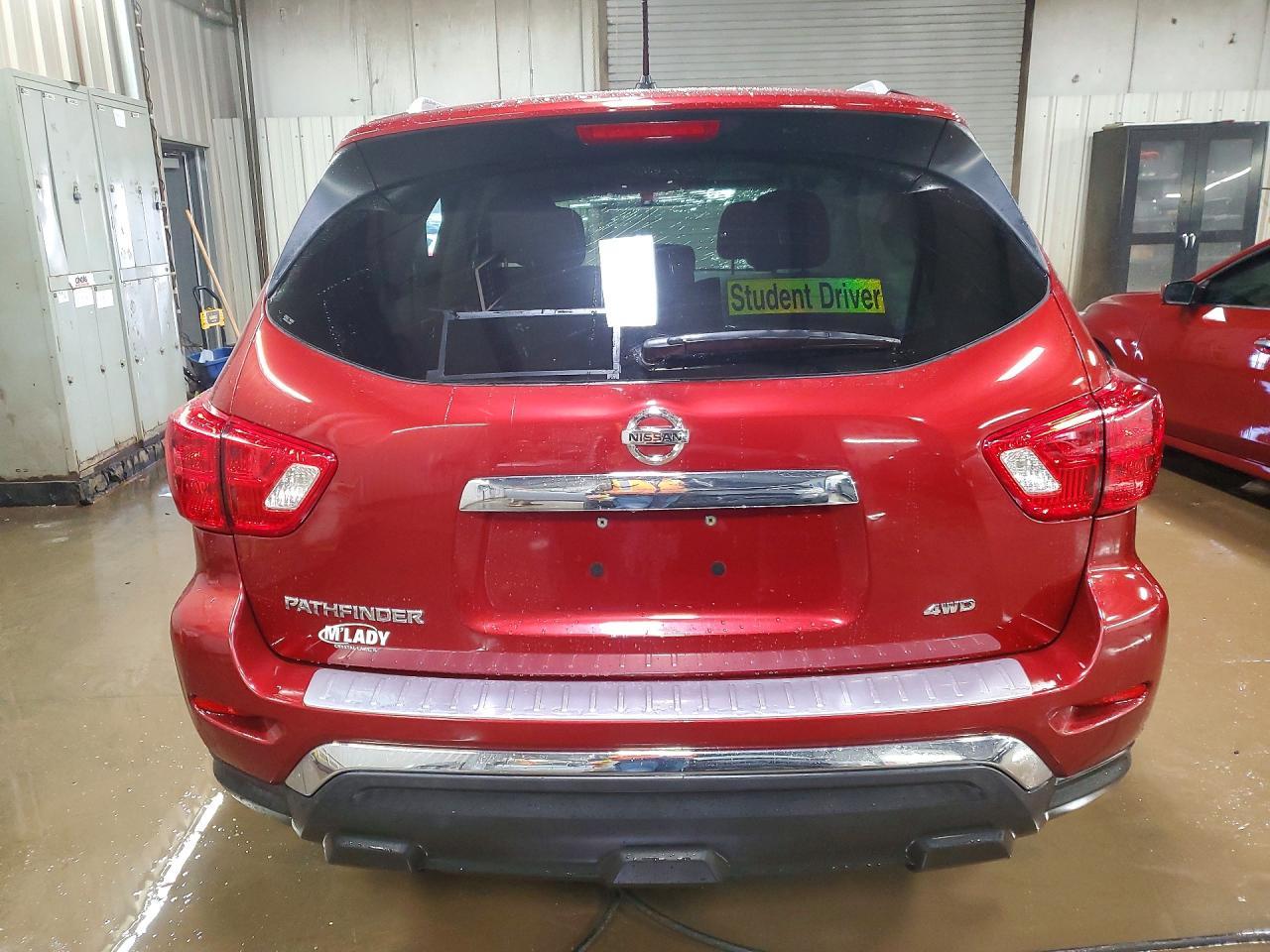 2017 NISSAN PATHFINDER