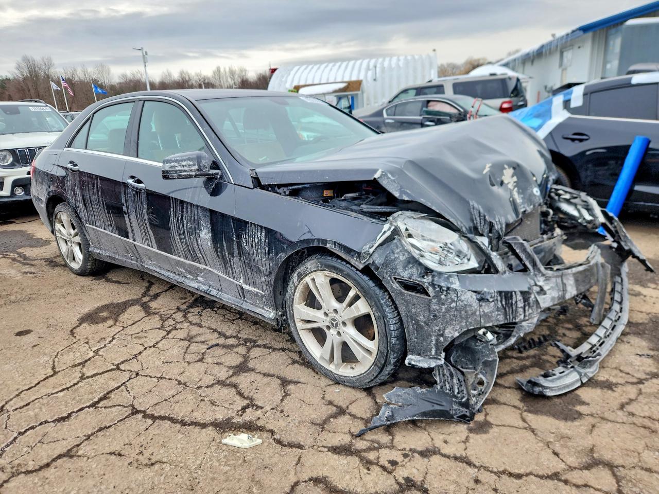 2013 MERCEDES-BENZ E-Class