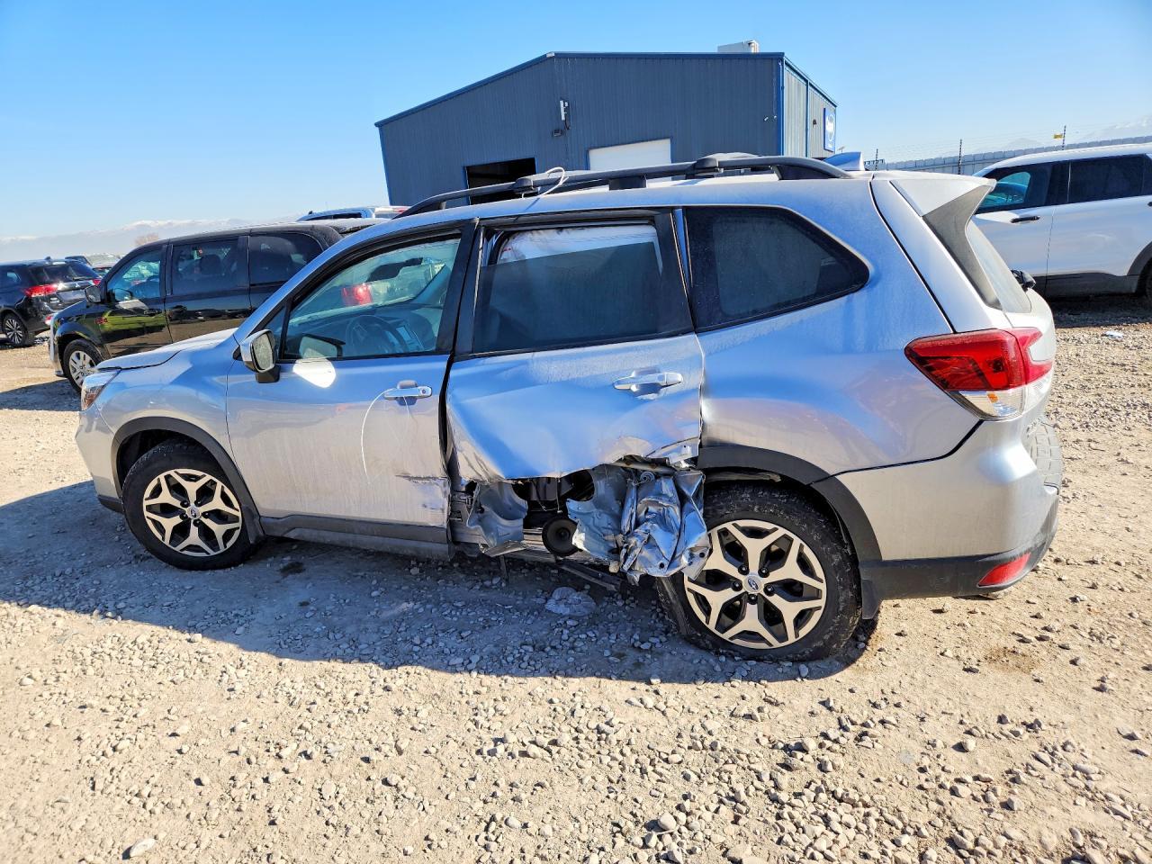 2019 SUBARU FORESTER