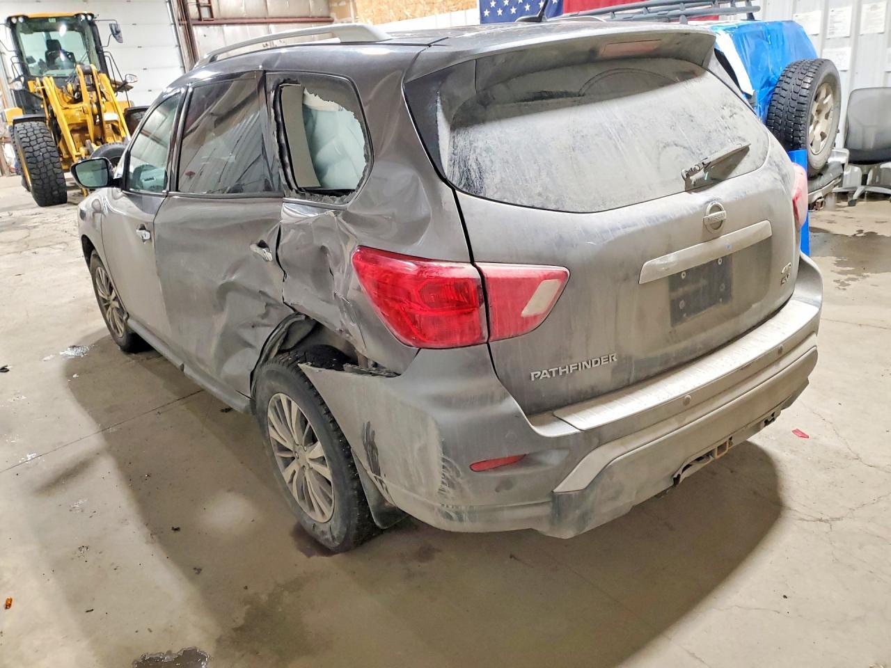 2017 NISSAN PATHFINDER