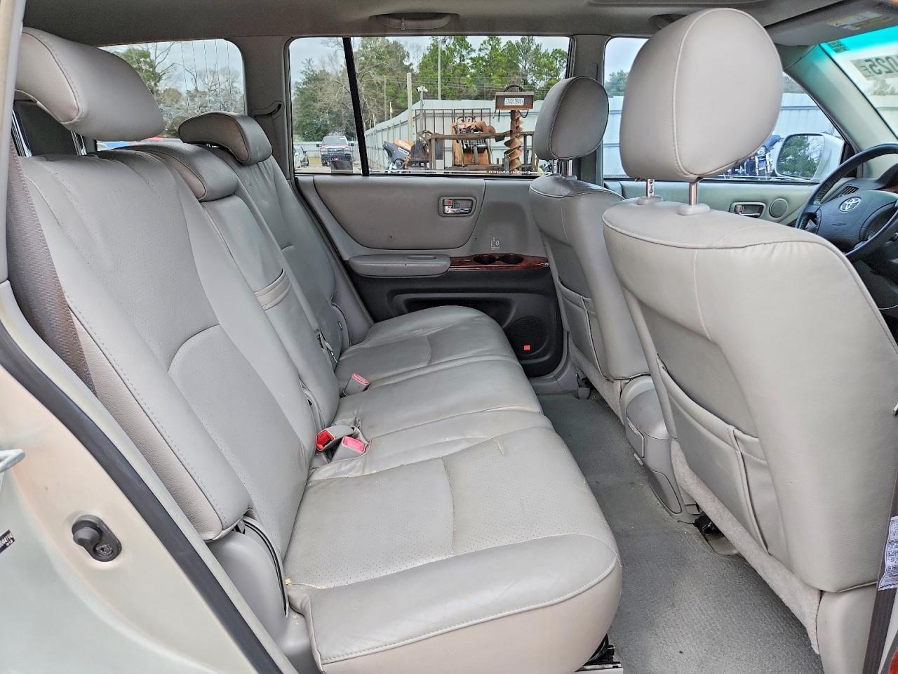 2005 TOYOTA HIGHLANDER