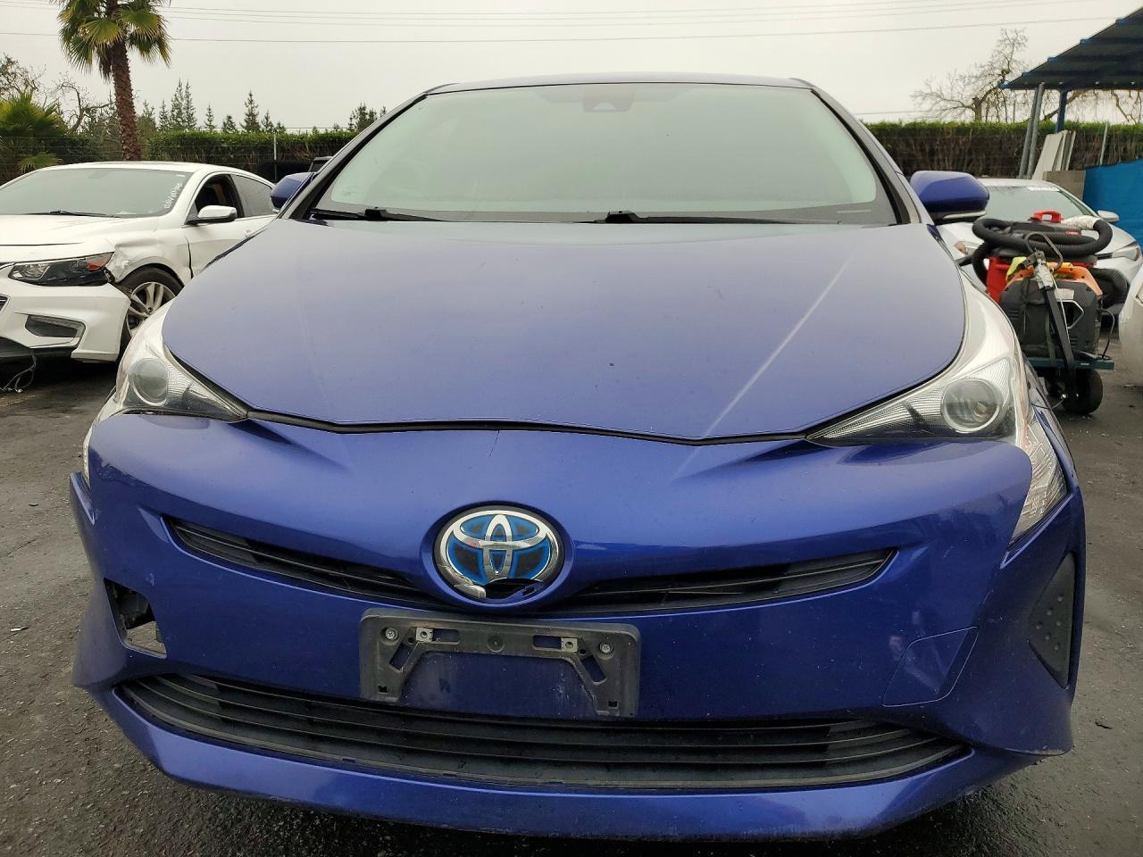 2017 TOYOTA PRIUS