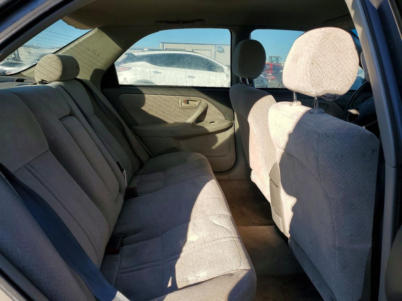 2001 TOYOTA CAMRY