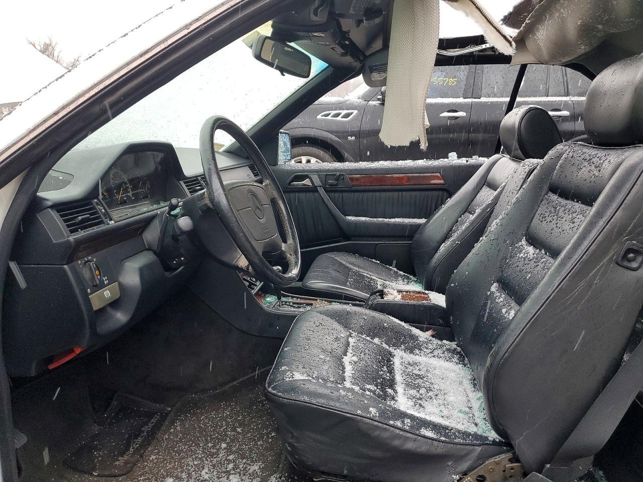 1995 MERCEDES-BENZ E-Class