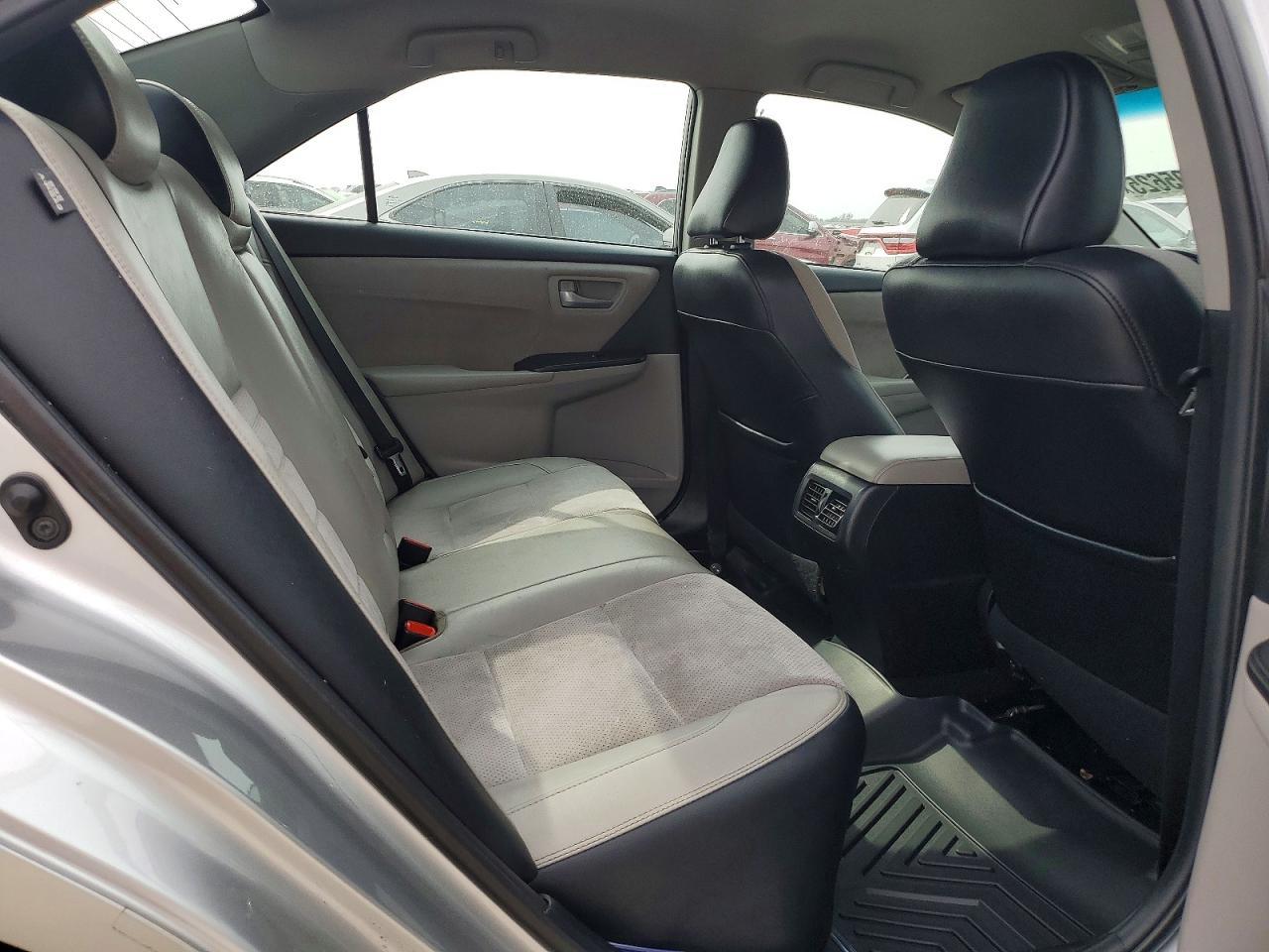 2016 TOYOTA CAMRY