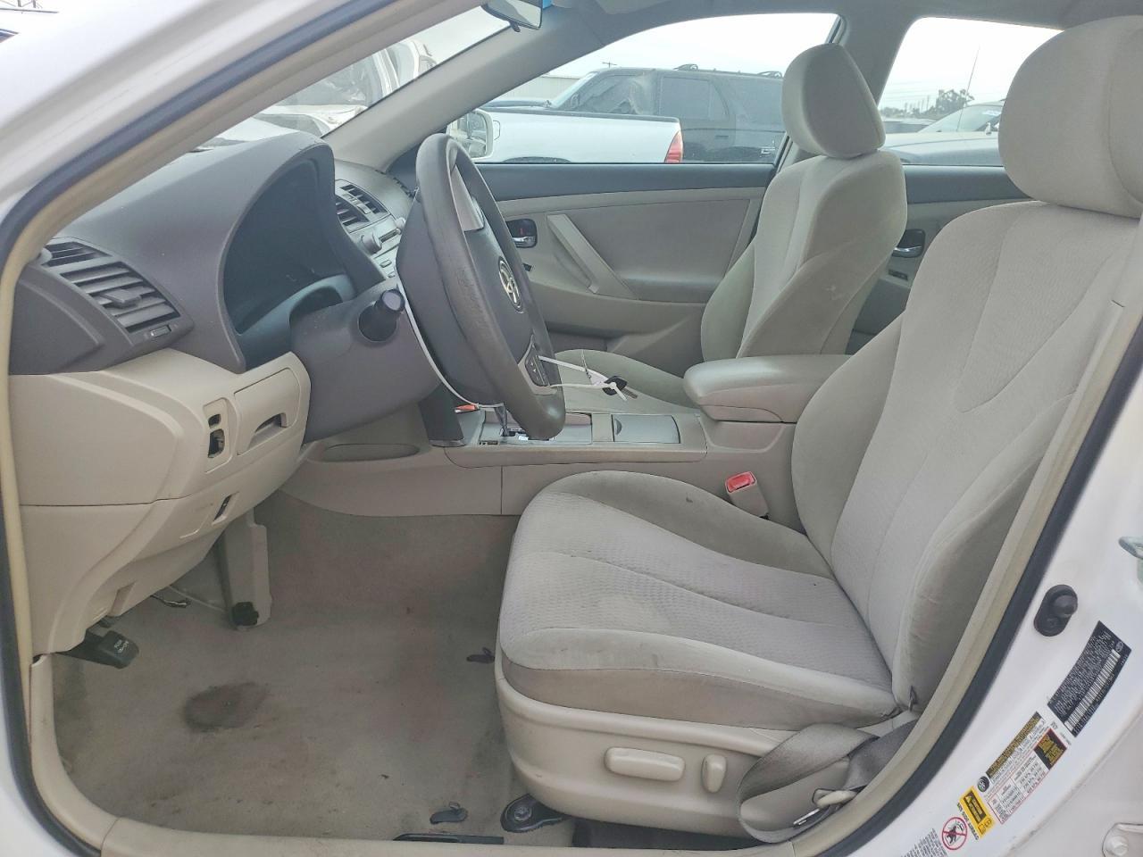 2011 TOYOTA CAMRY
