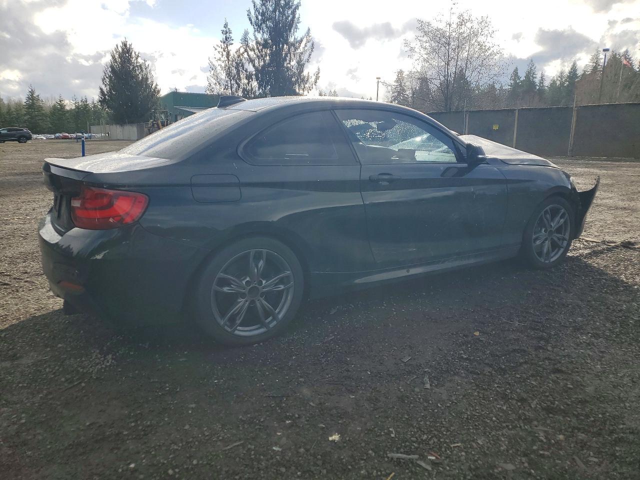 2016 BMW M235i
