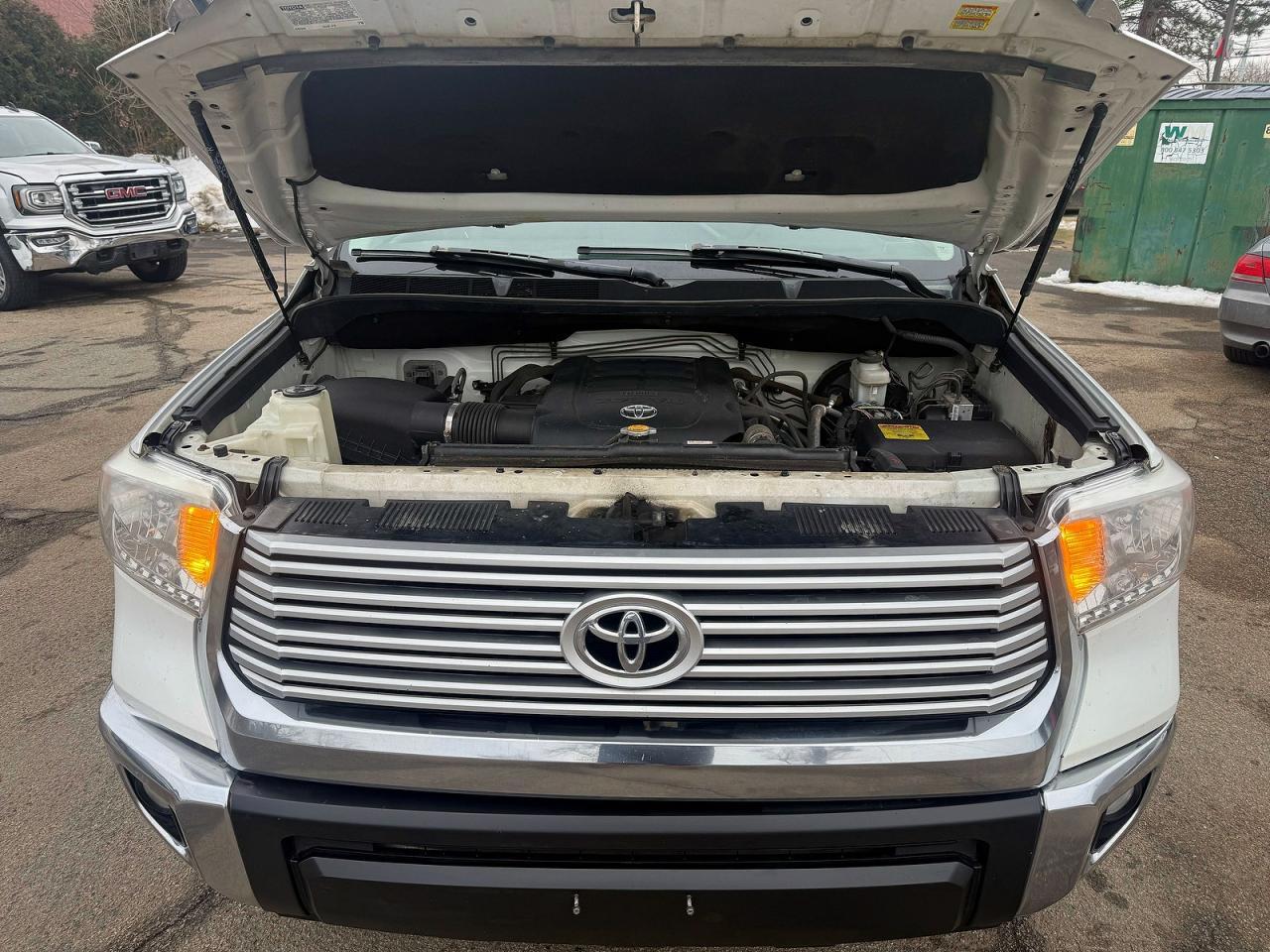2017 TOYOTA TUNDRA