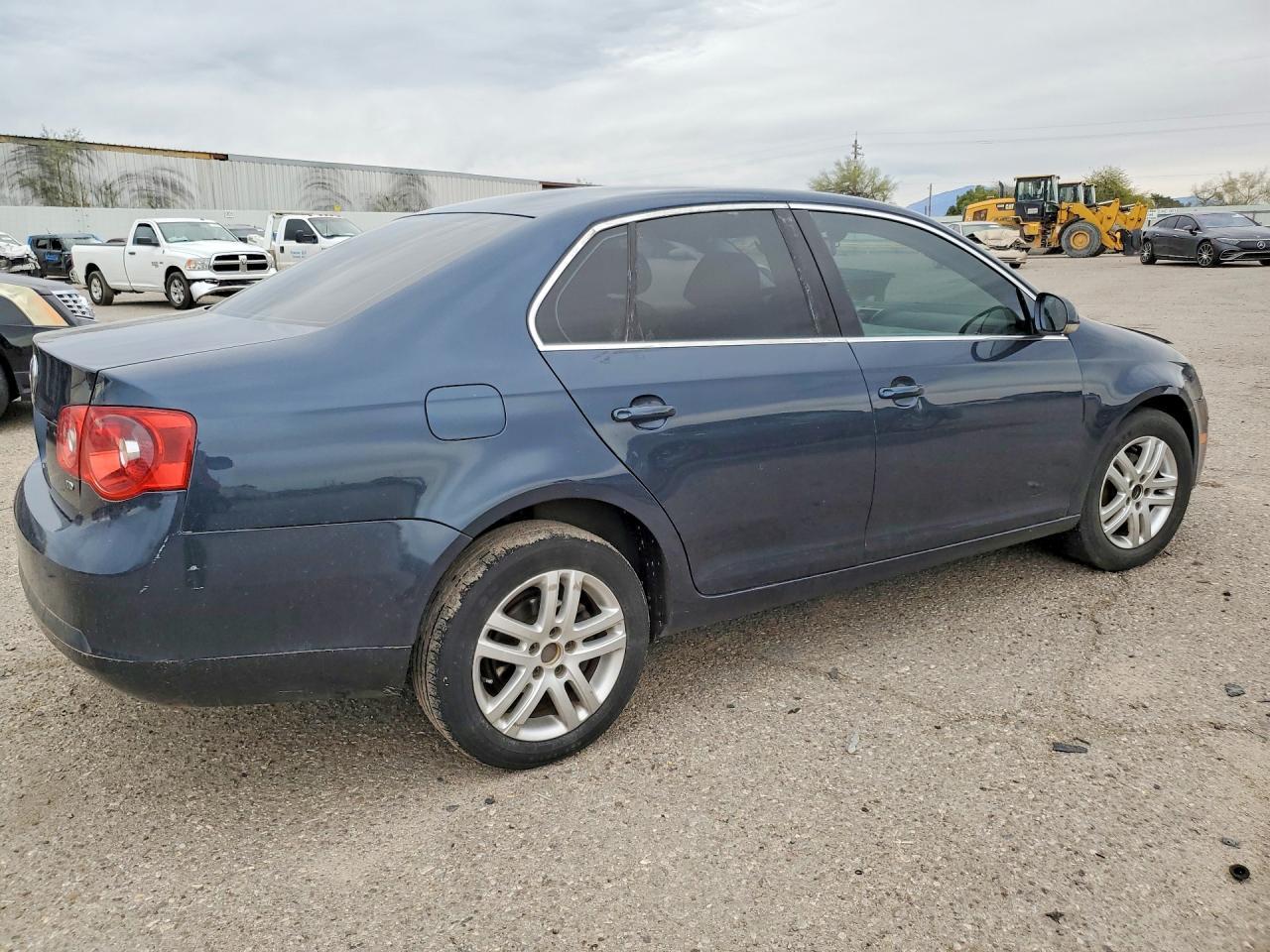 2005 VOLKSWAGEN JETTA
