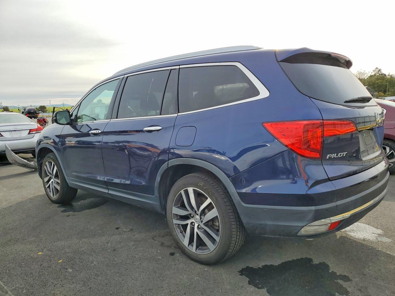 2017 HONDA PILOT