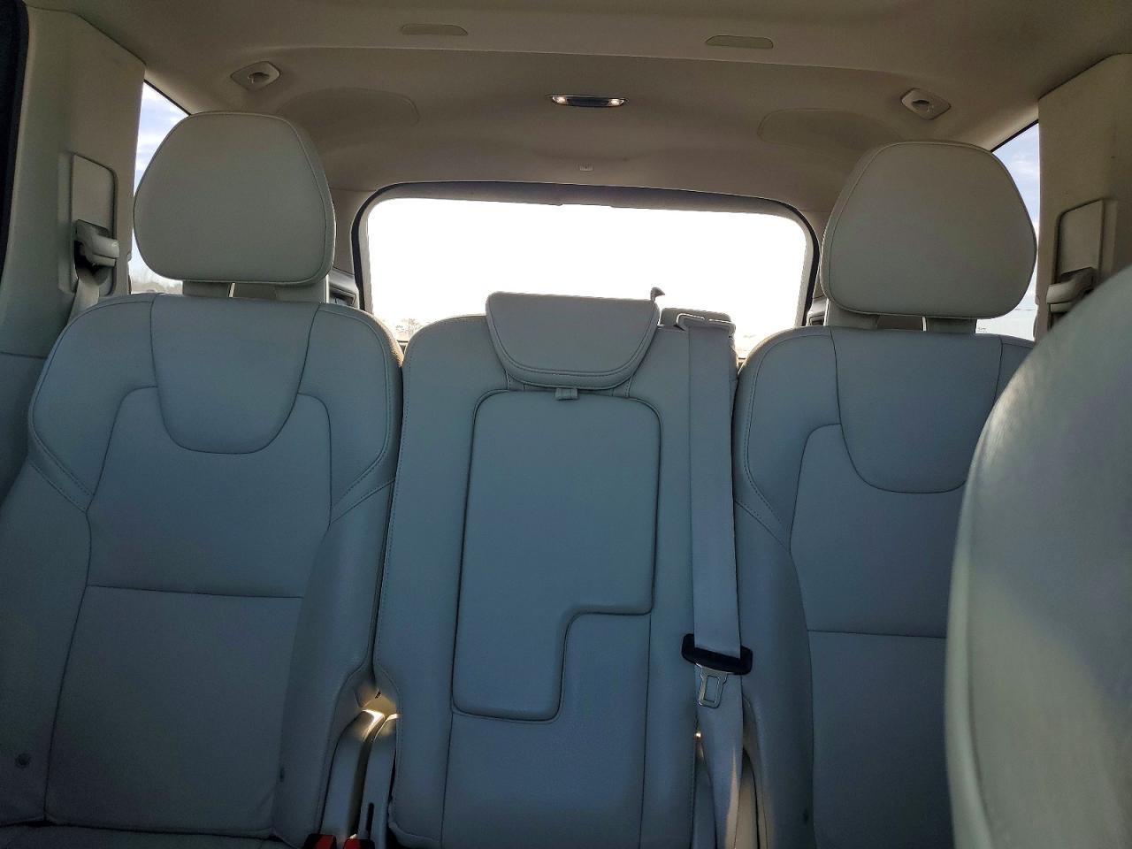 2018 VOLVO XC90