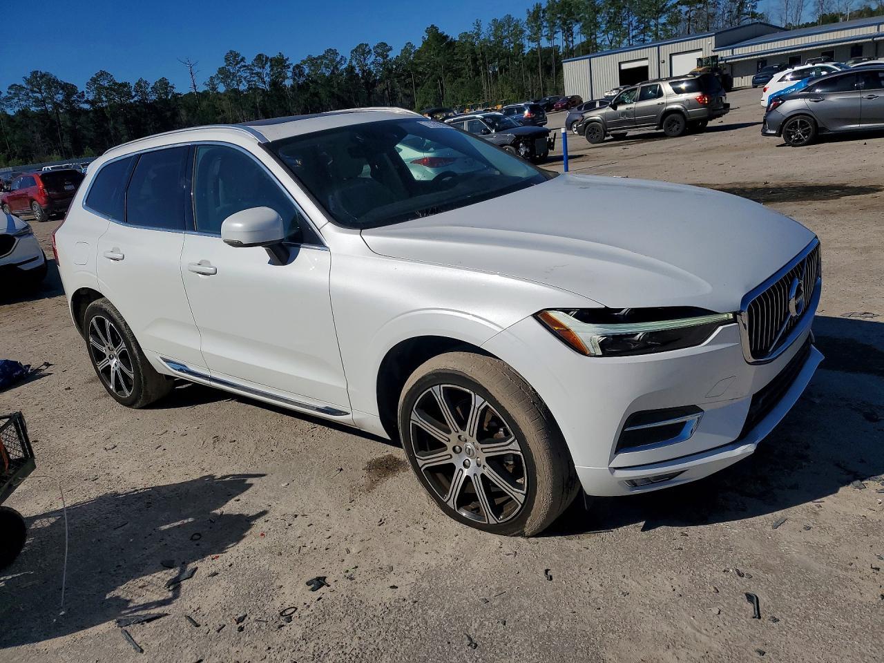 2021 VOLVO XC60