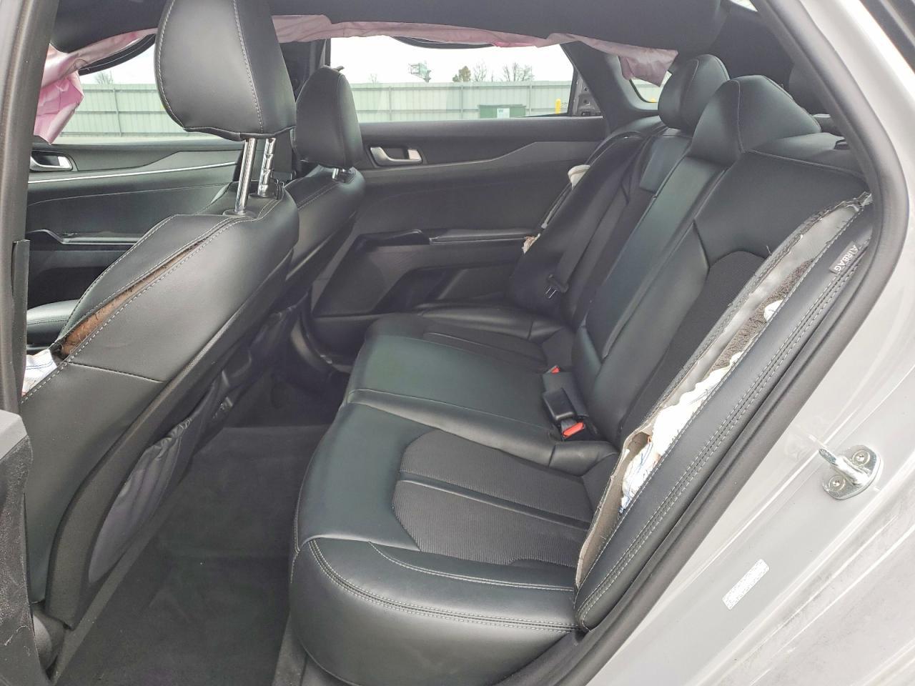 2022 KIA K5