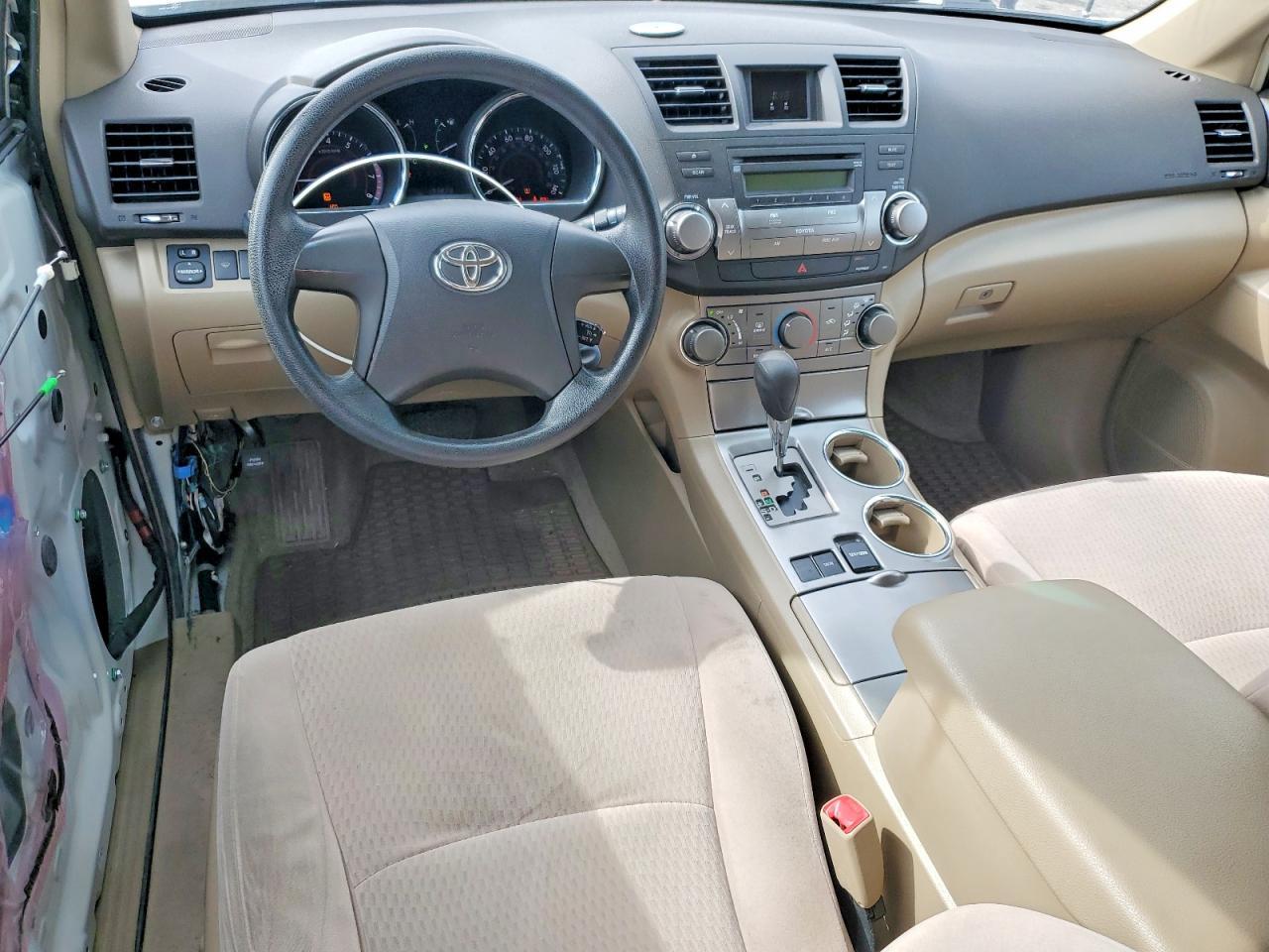 2010 TOYOTA HIGHLANDER