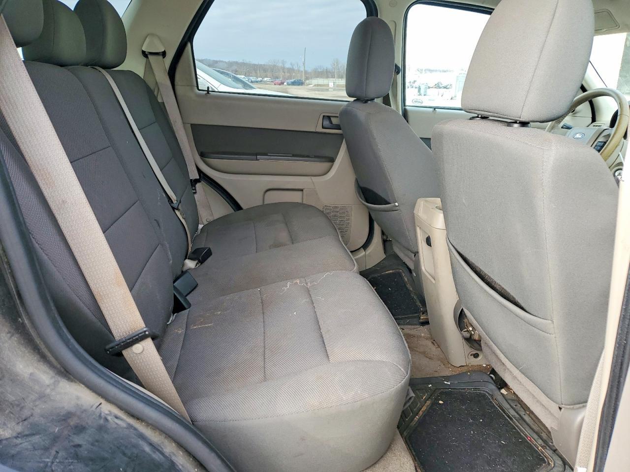 2010 FORD ESCAPE