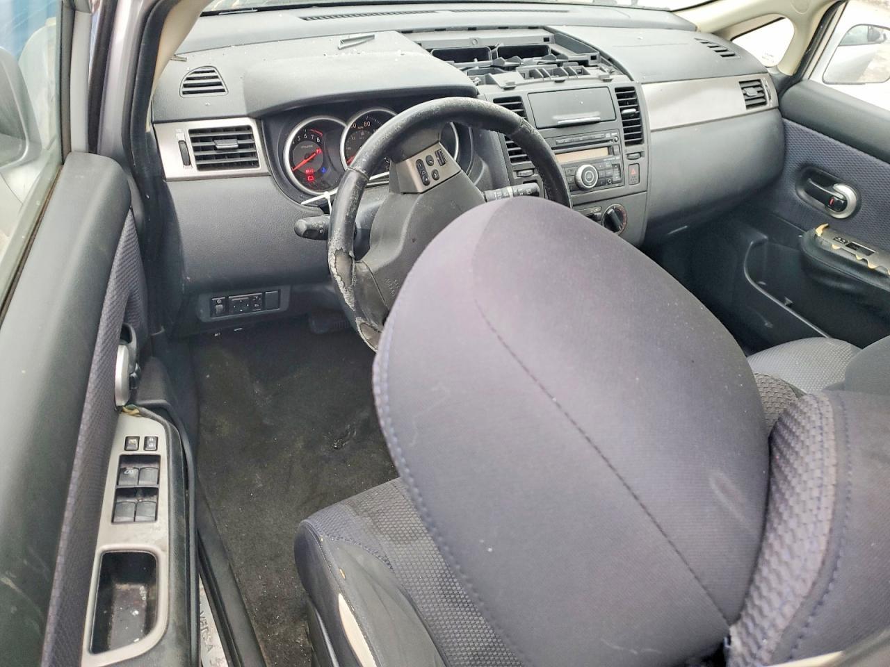 2009 NISSAN VERSA