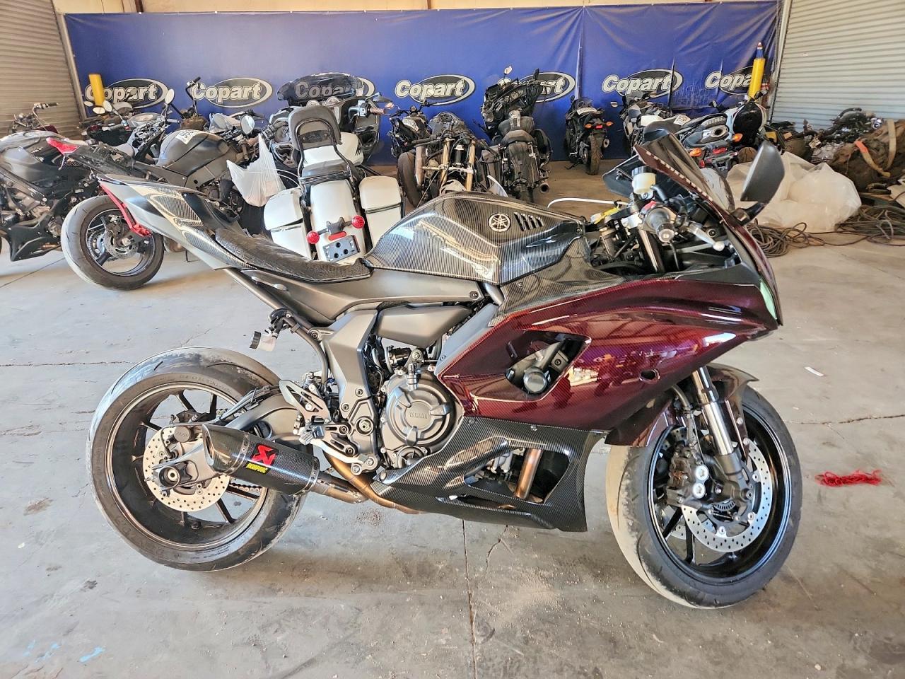 2024 YAMAHA YZFR7