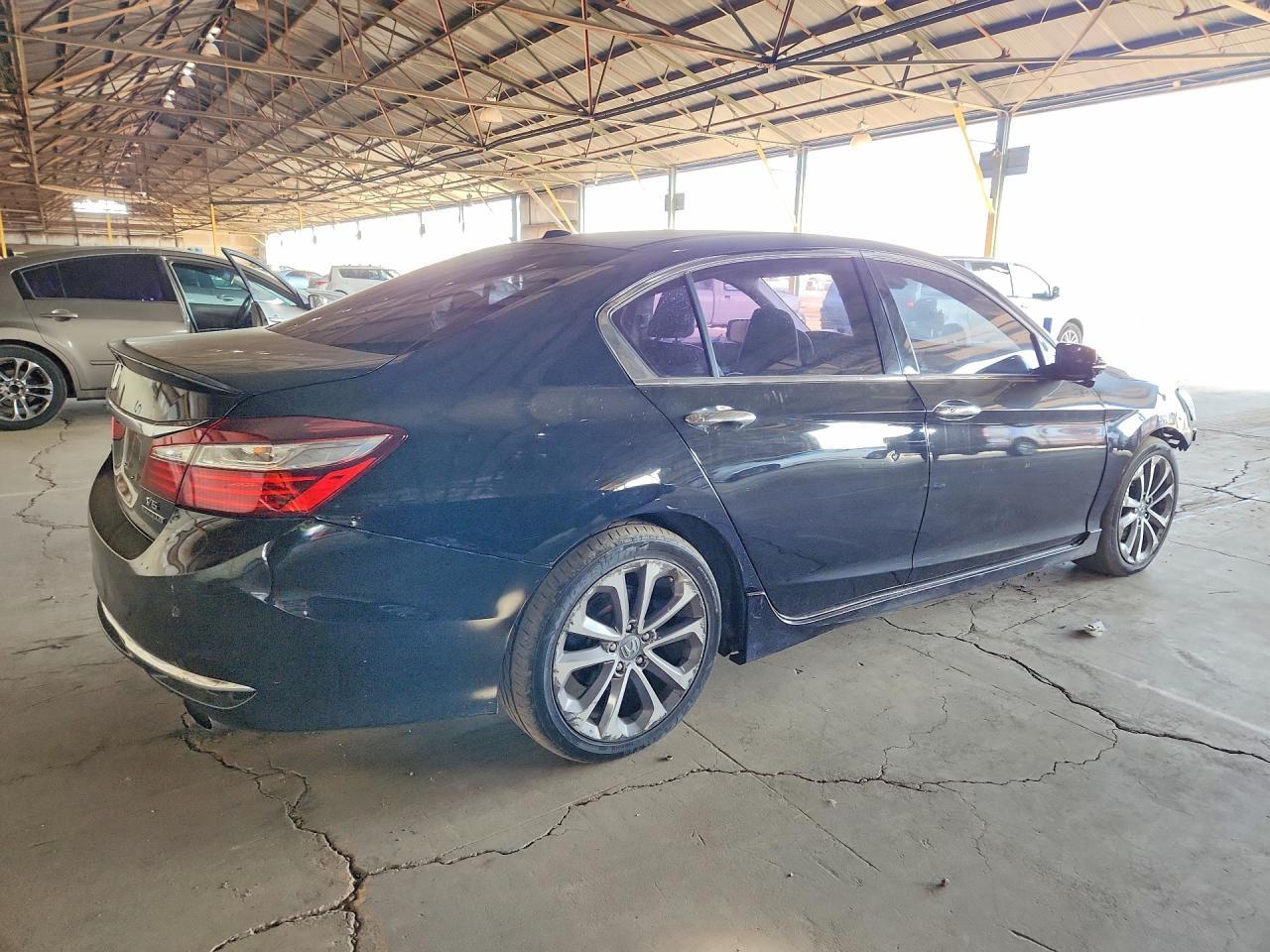 2016 HONDA ACCORD
