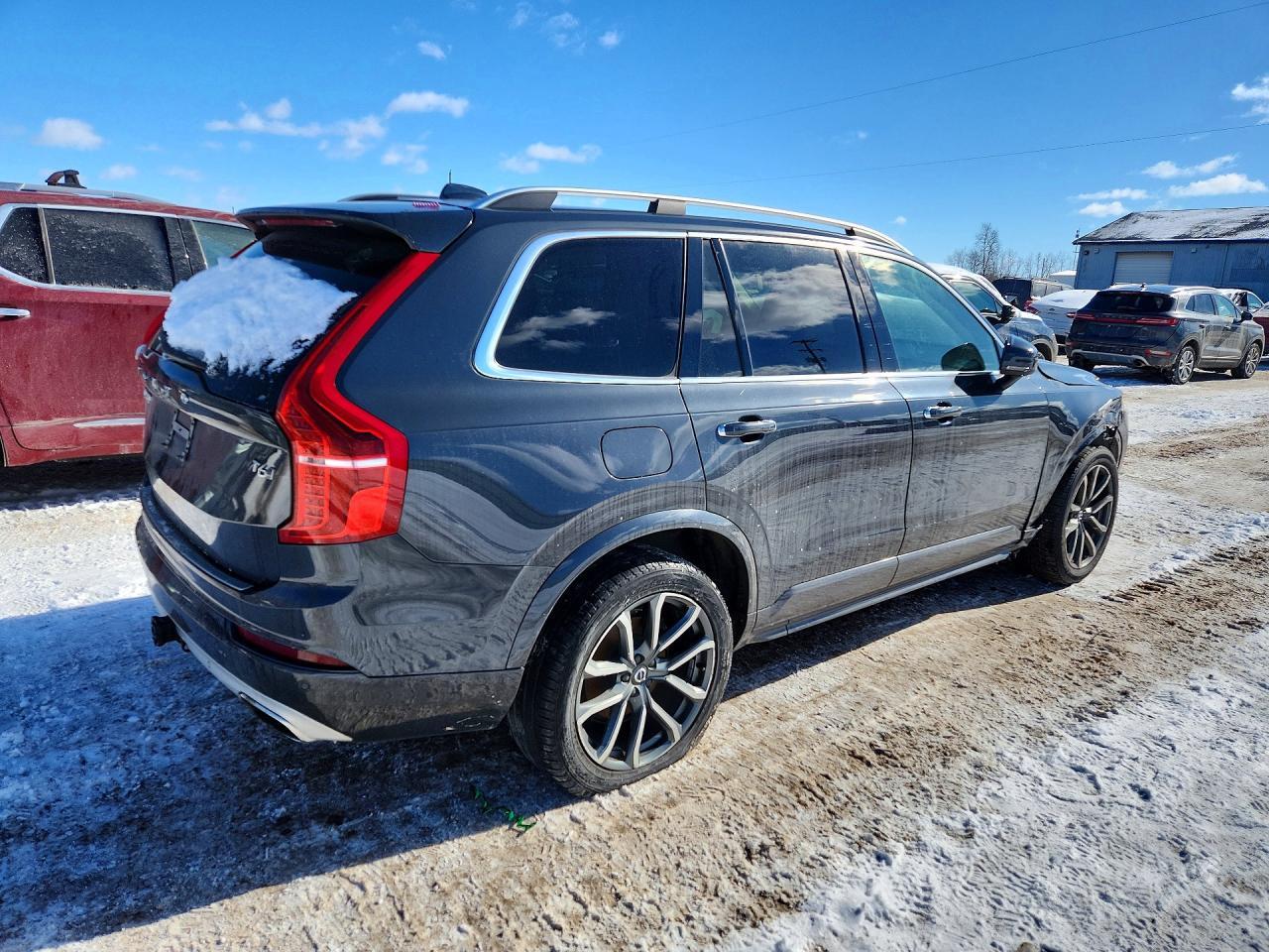 2017 VOLVO XC90