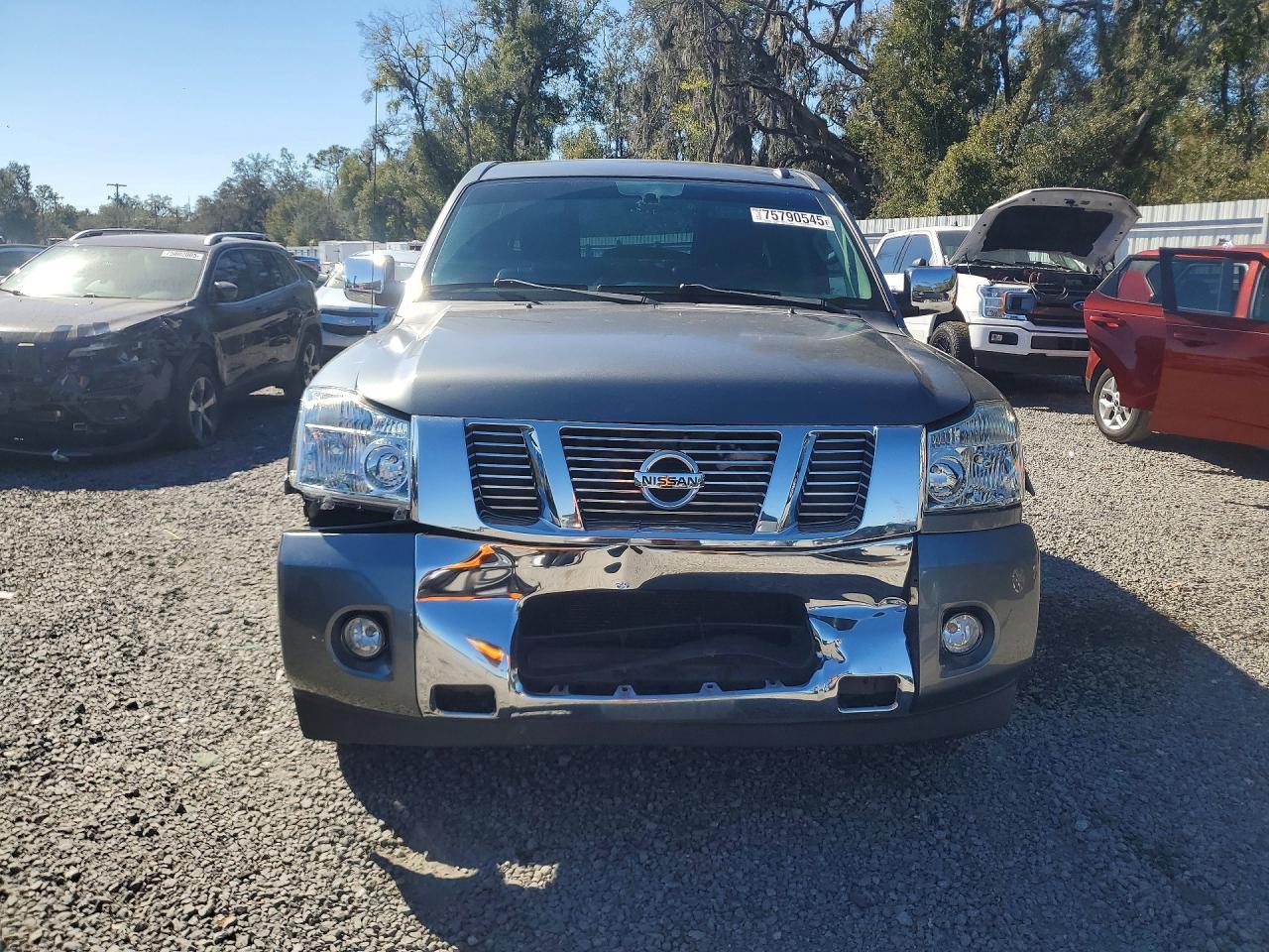 2015 NISSAN Titan