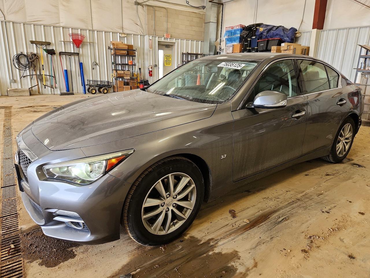 2015 INFINITI Q50