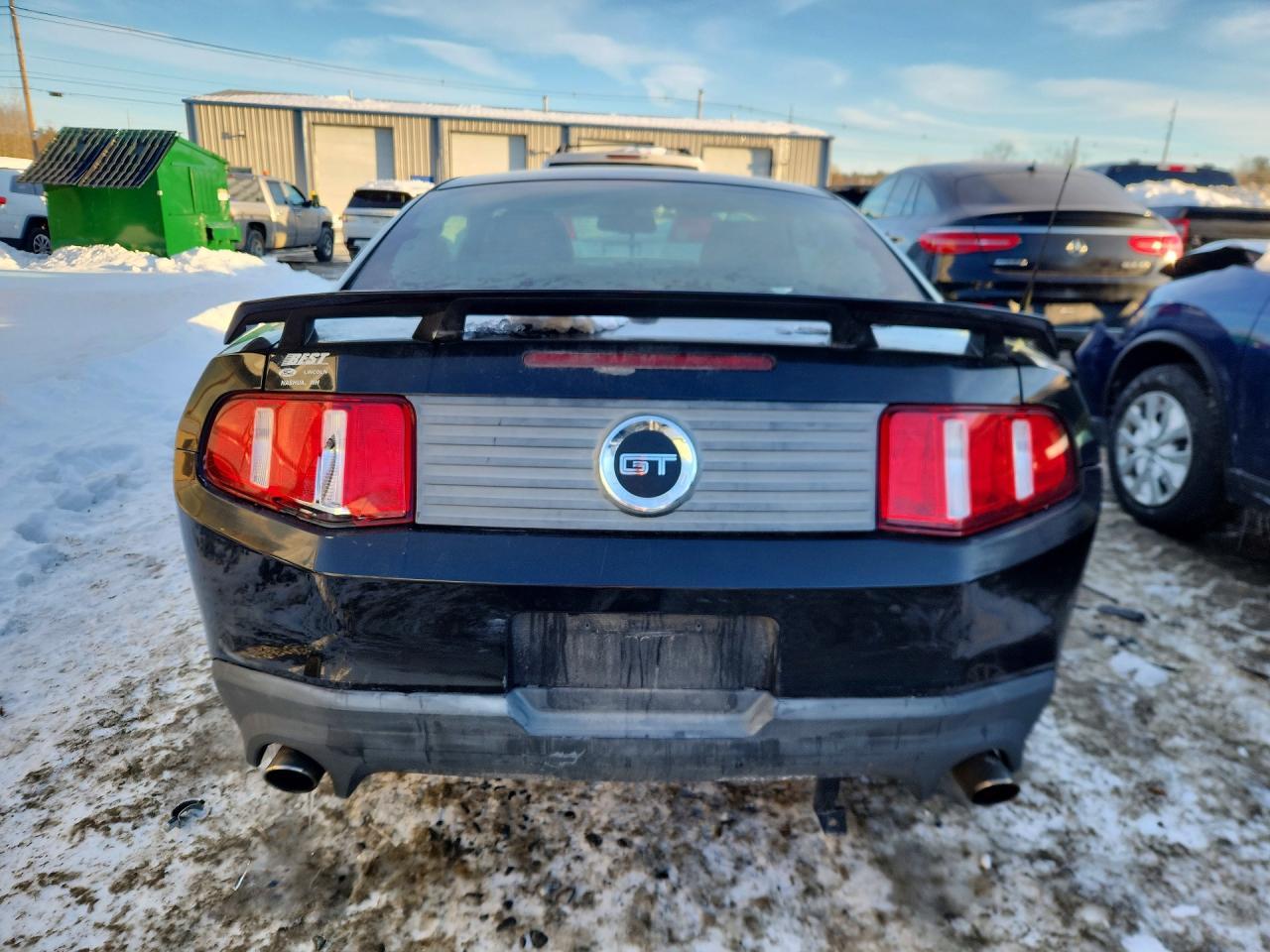2011 FORD MUSTANG