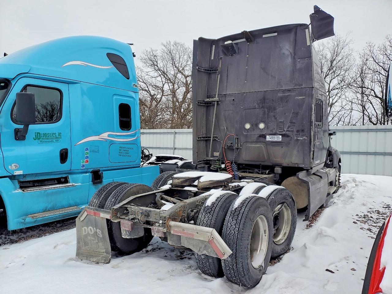 2018 INTERNATIONAL LT