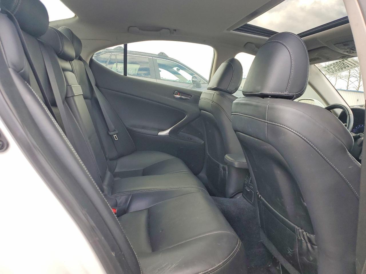 2011 LEXUS IS 350