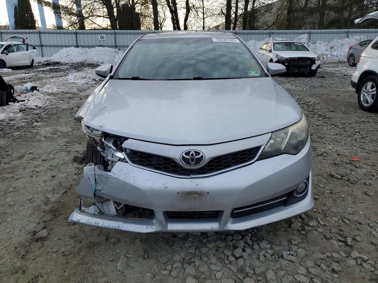 2014 TOYOTA CAMRY