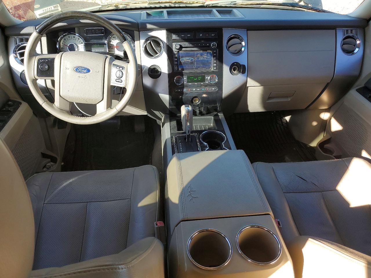 2013 FORD Expedition