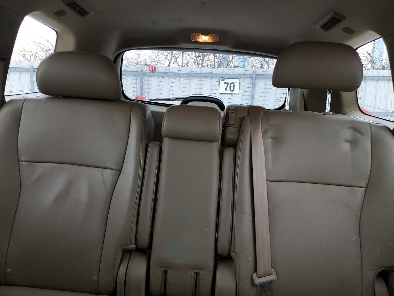 2010 TOYOTA HIGHLANDER