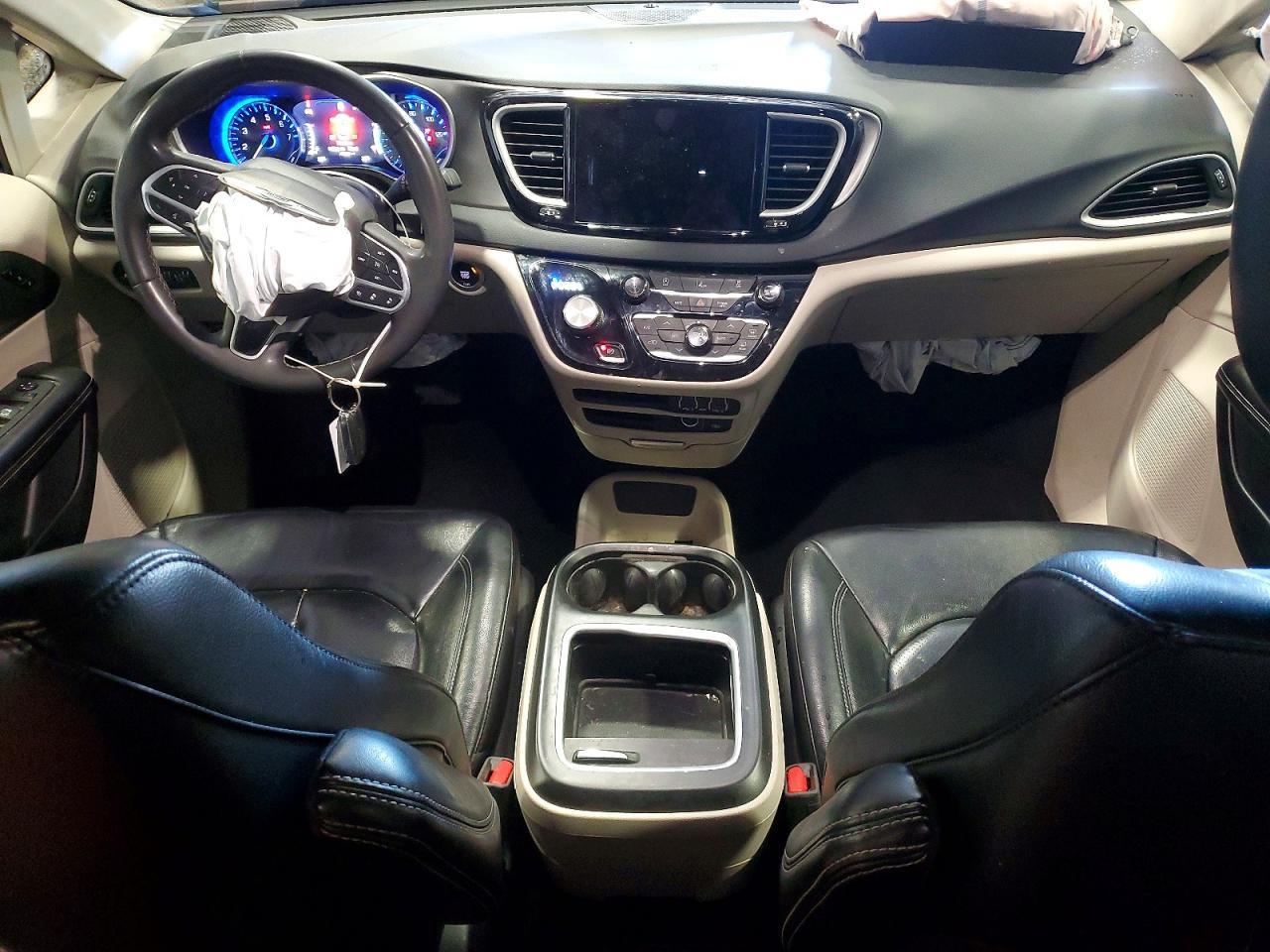 2022 CHRYSLER Pacifica
