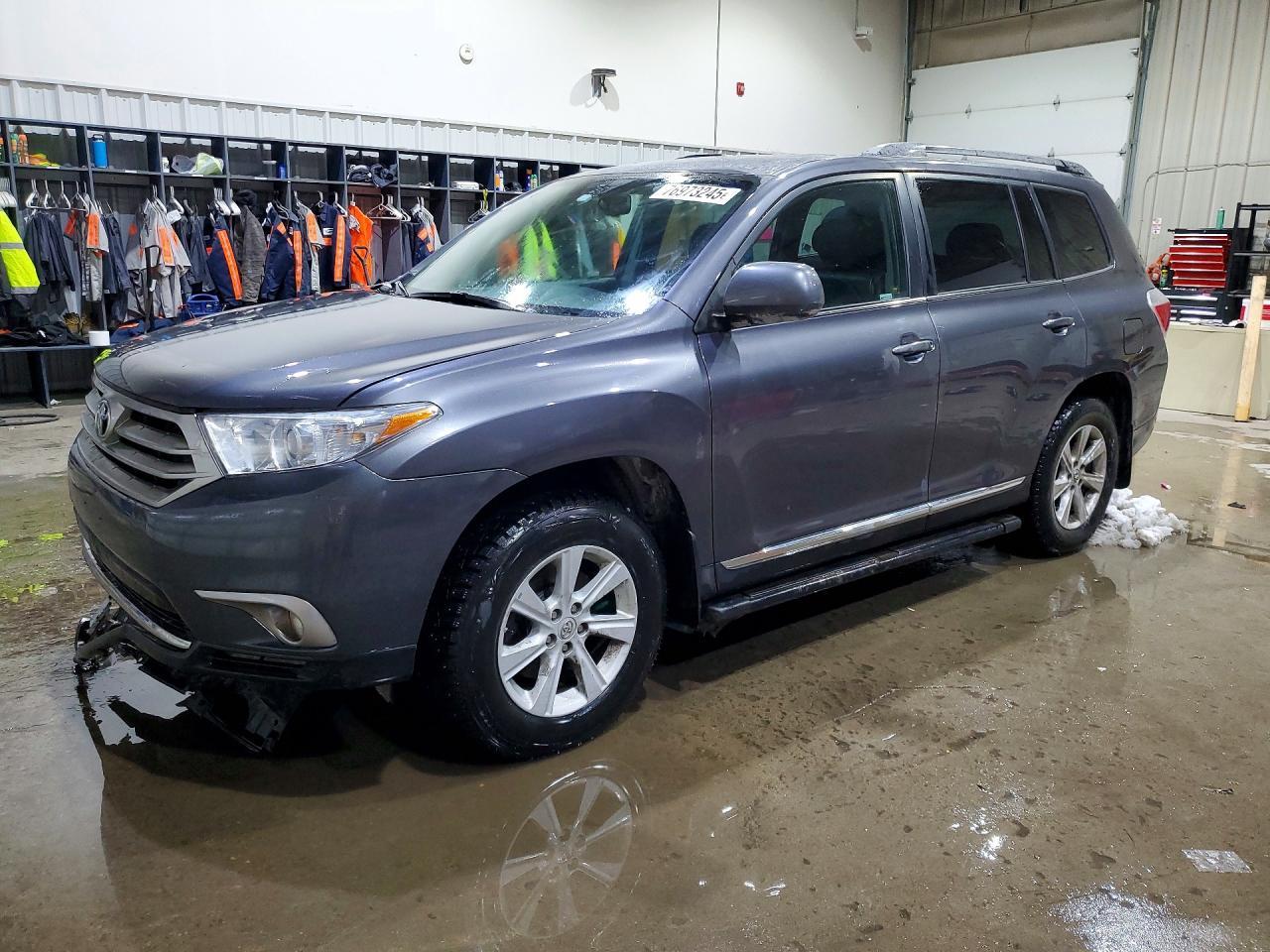 2013 TOYOTA HIGHLANDER